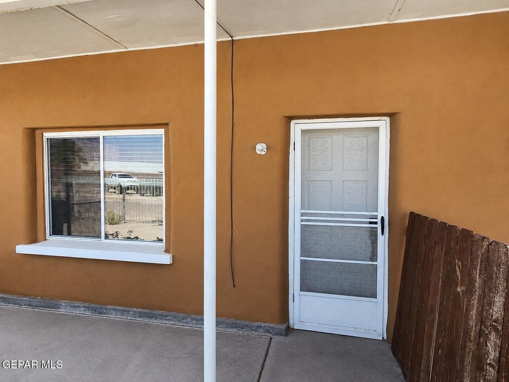 323 Singh Street - Photo 1