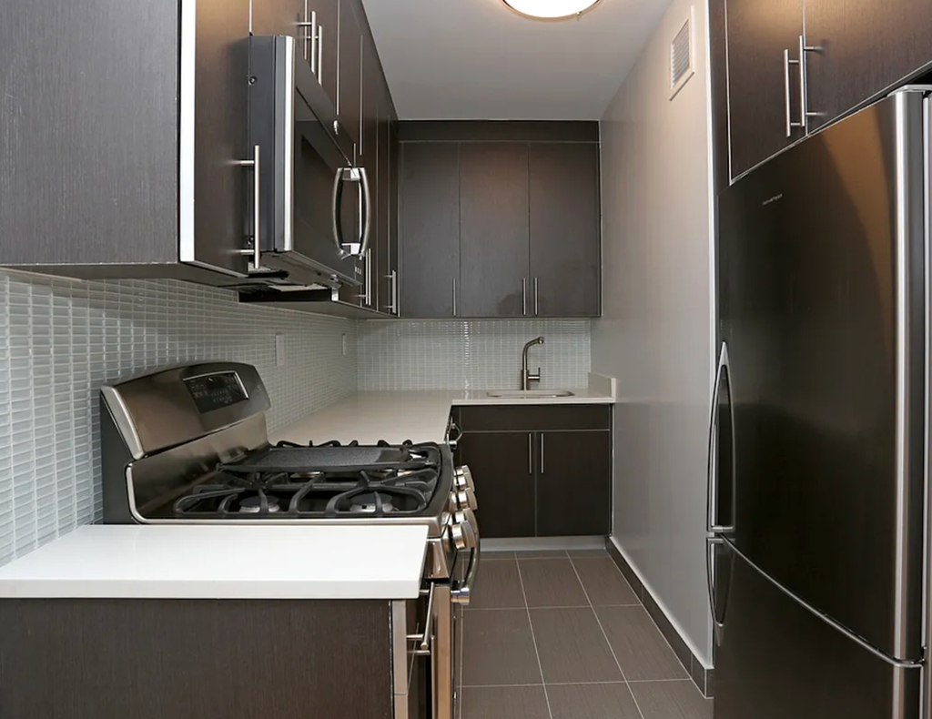  West 53rd Street - Photo 2