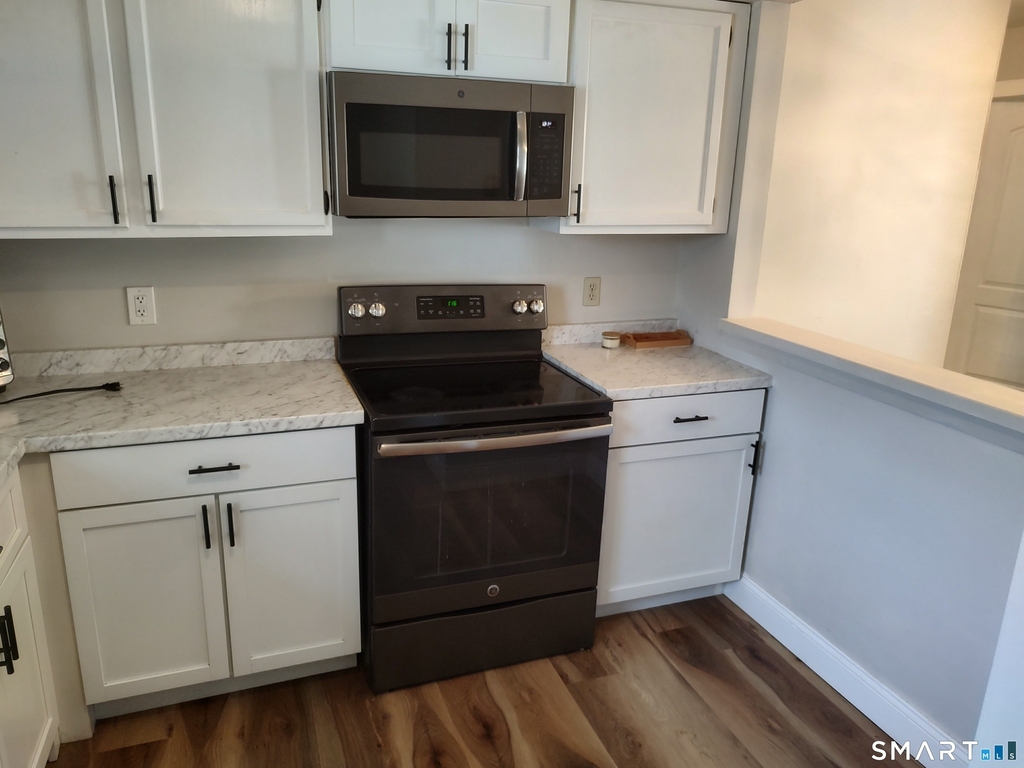 607 Spring Meadow Road - Photo 3