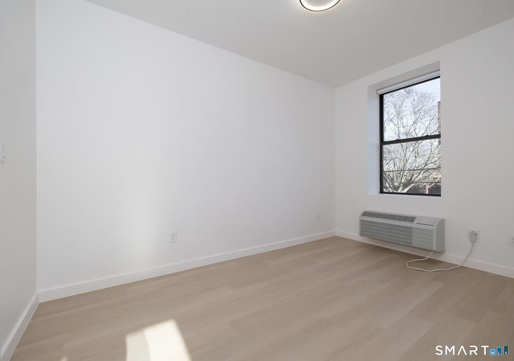 540 Bond Street - Photo 16