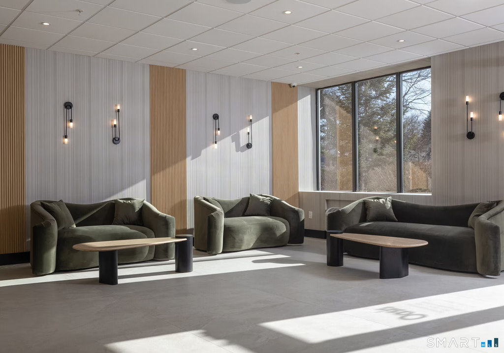540 Bond Street - Photo 1