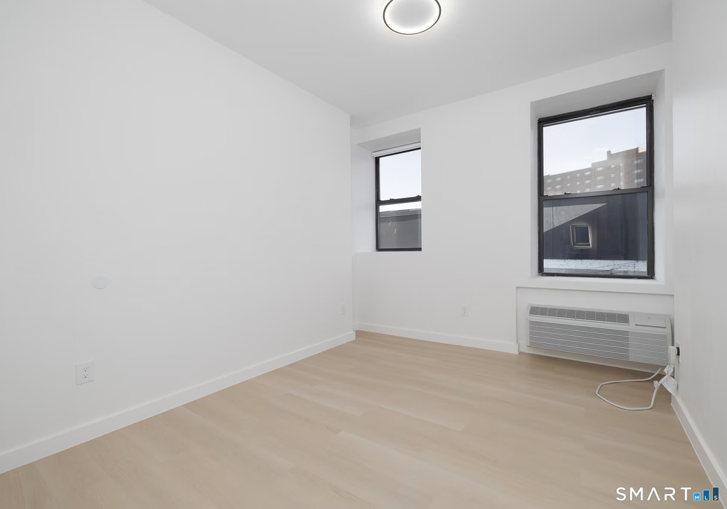 540 Bond Street - Photo 13