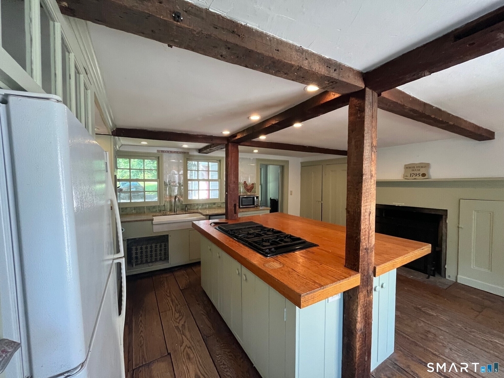 434 Hurlbutt Street - Photo 3