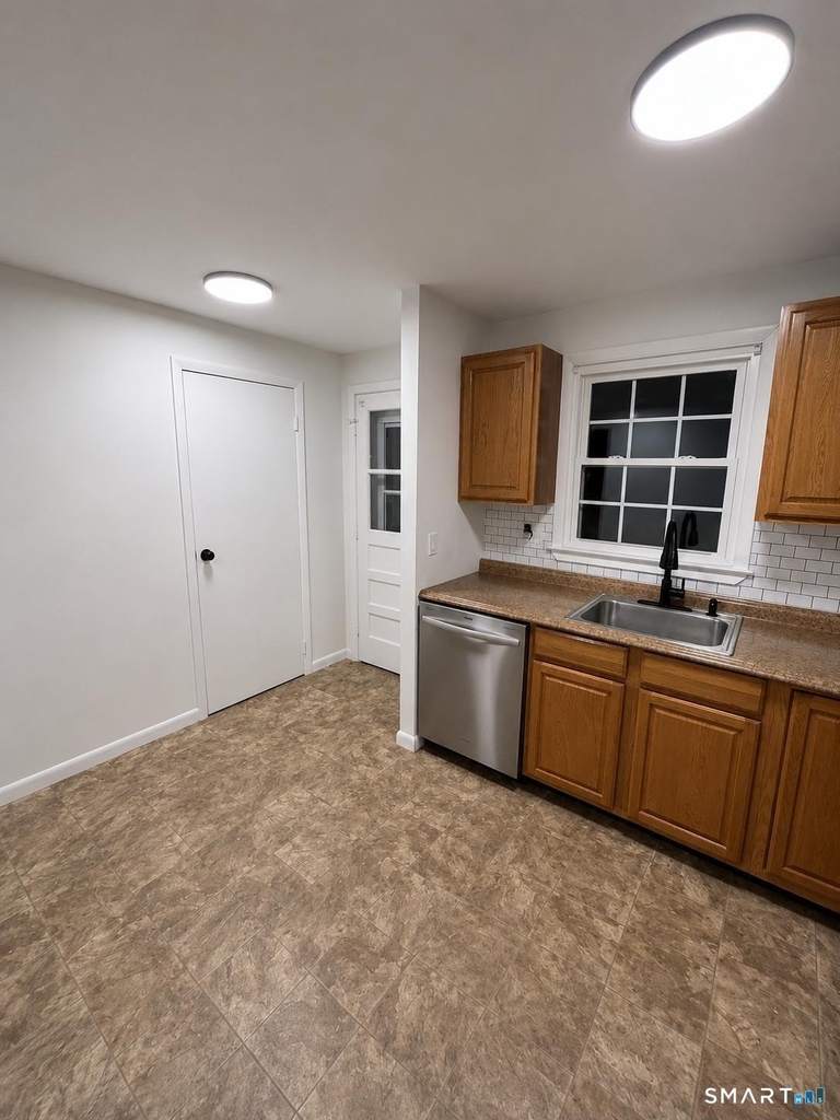617 Millville Avenue - Photo 5