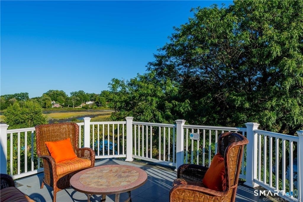331 Riverside Drive - Photo 22