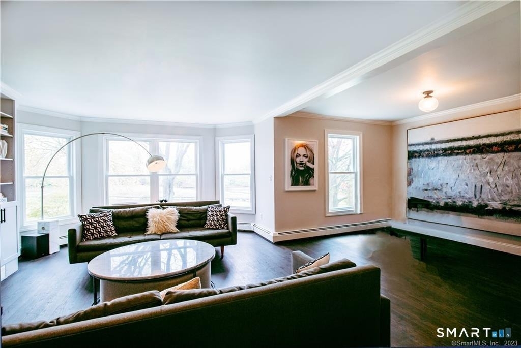 331 Riverside Drive - Photo 8
