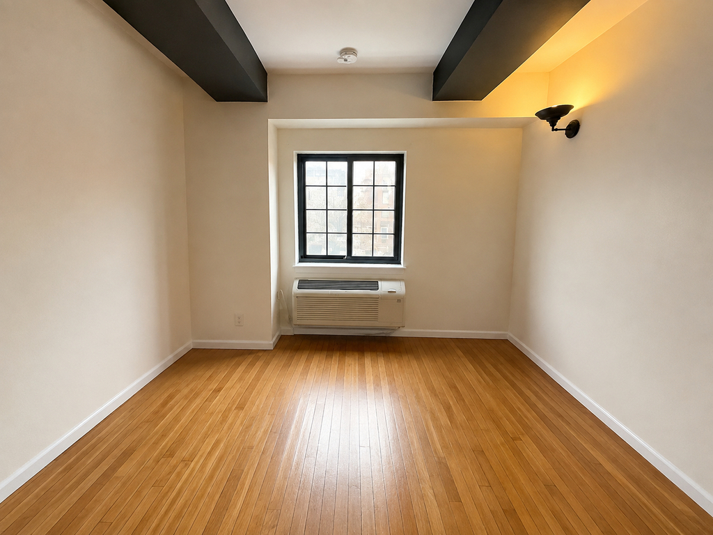 186 Lenox Rd - Photo 0