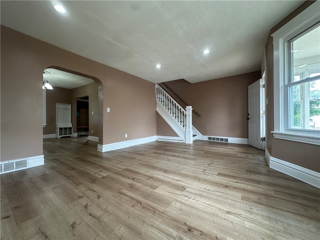 431 W Wayne St - Photo 6