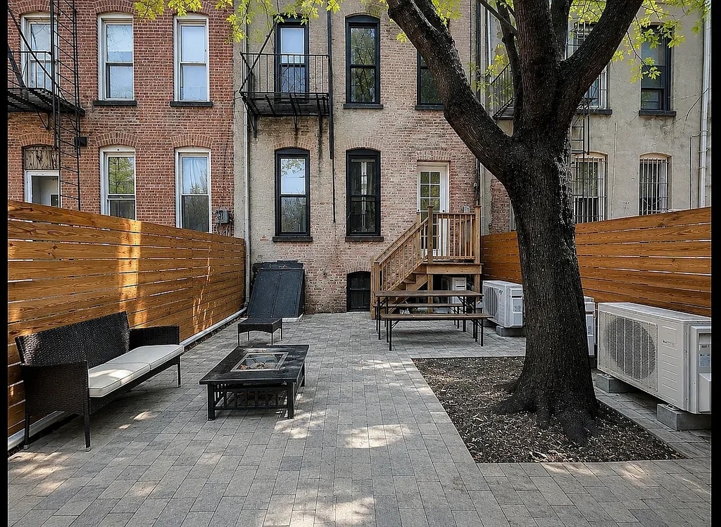 1114 Gates Avenue - Photo 0