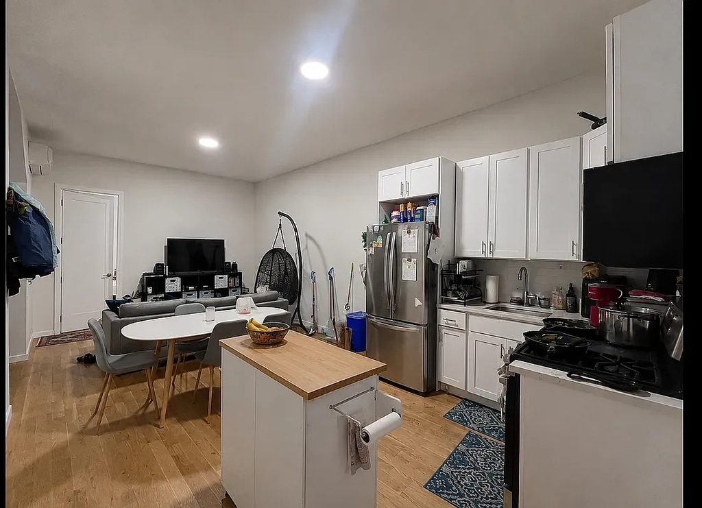 1114 Gates Avenue - Photo 9
