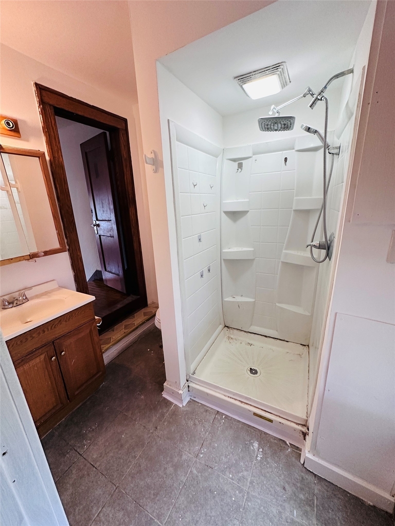 210 Squires Avenue - Photo 11