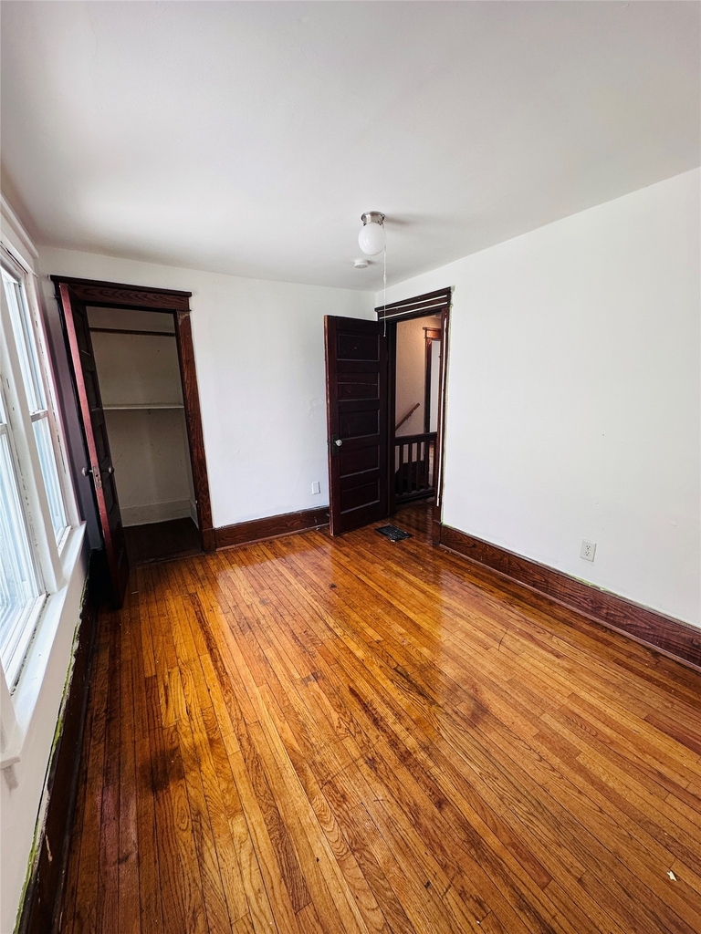 210 Squires Avenue - Photo 18