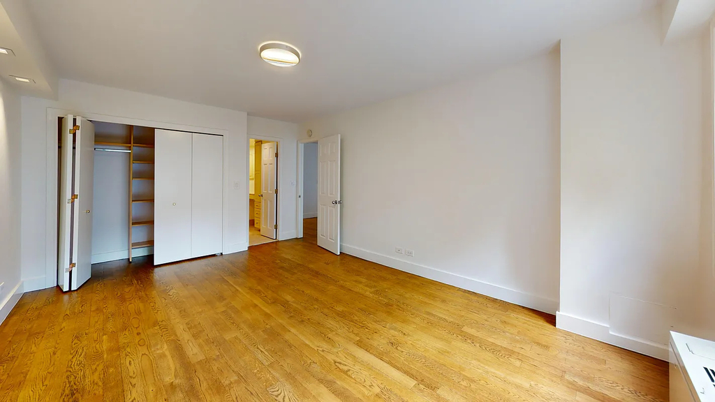 220 East 63rd Street - Photo 14
