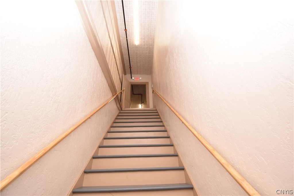 152 Court Street - Photo 1