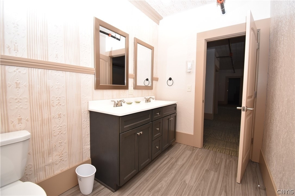 152 Court Street - Photo 13