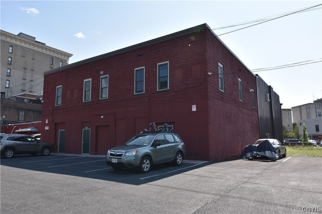 152 Court Street - Photo 21