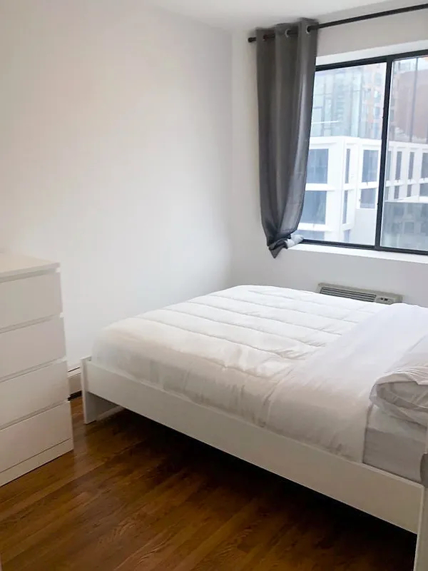 10th Avenue - Photo 4