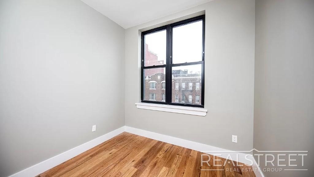 1526 Park Place - Photo 5