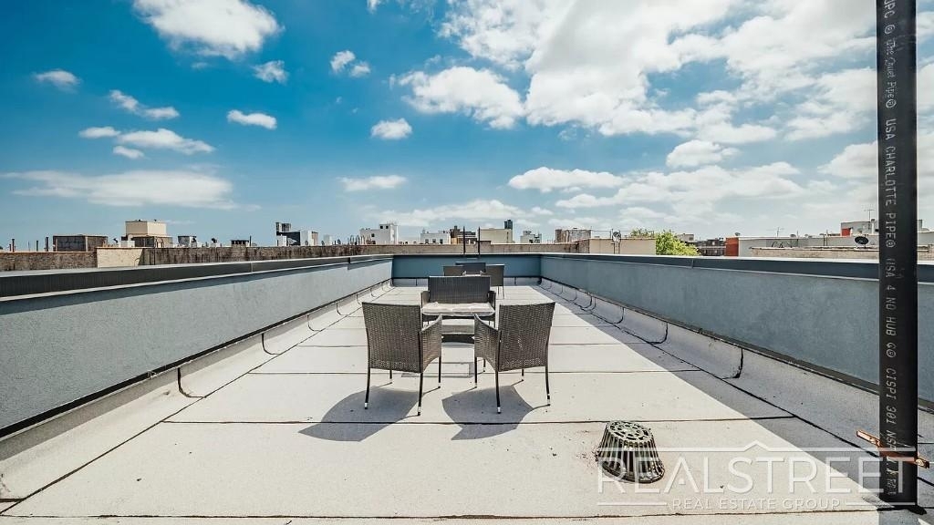 1526 Park Place - Photo 1