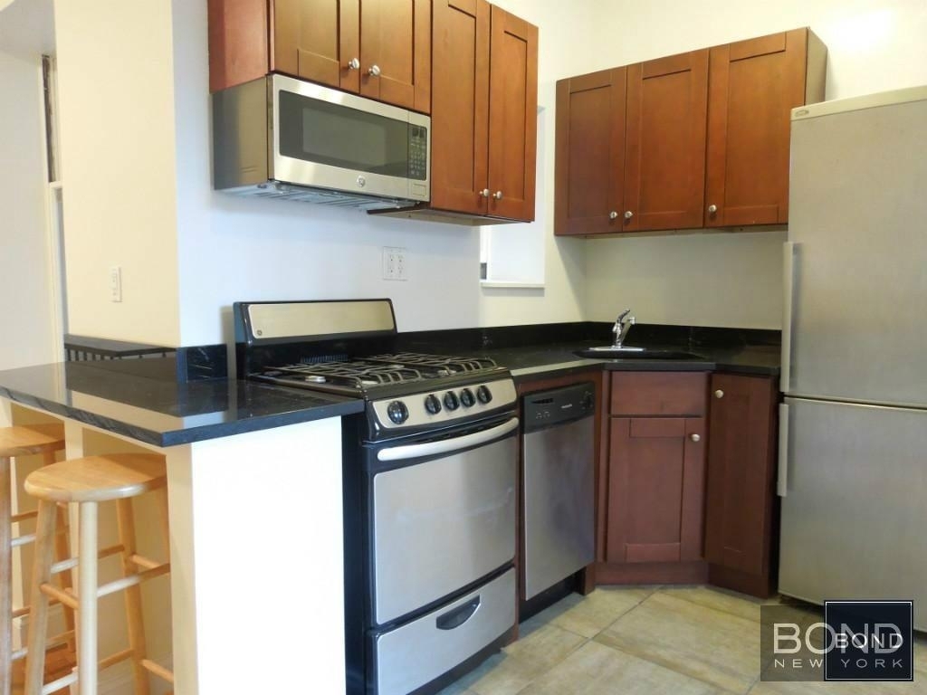 West 11th Street - Photo 1