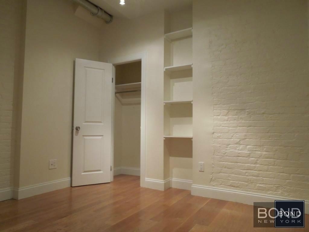 West 11th Street - Photo 2