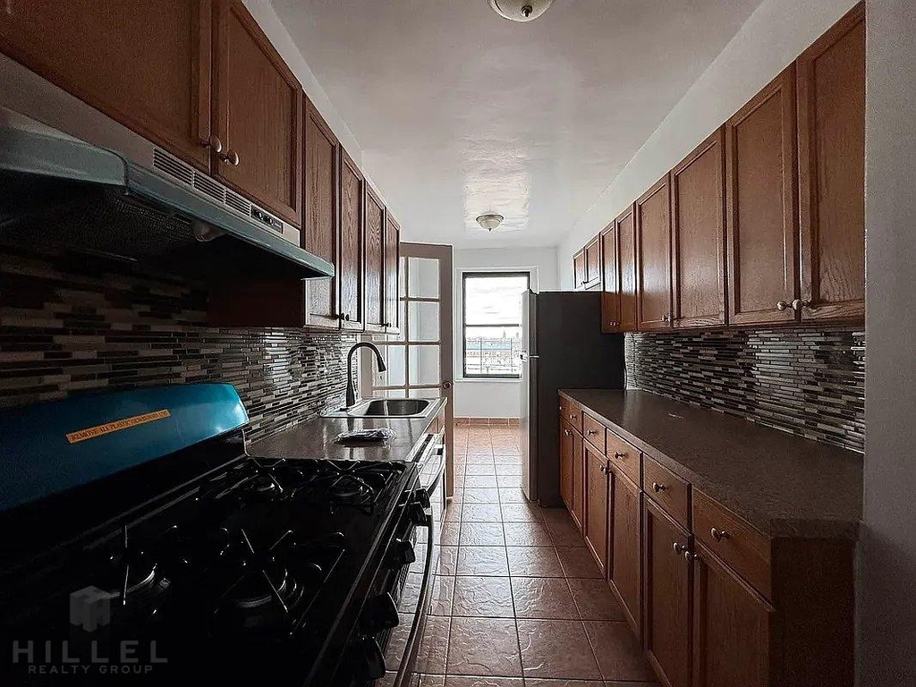 165th St - Photo 0
