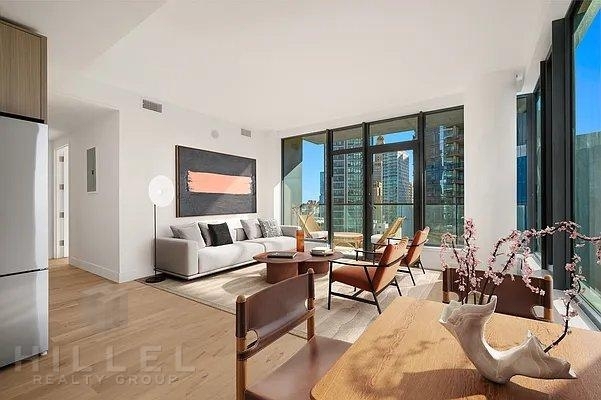 Rockwell Pl - Photo 2