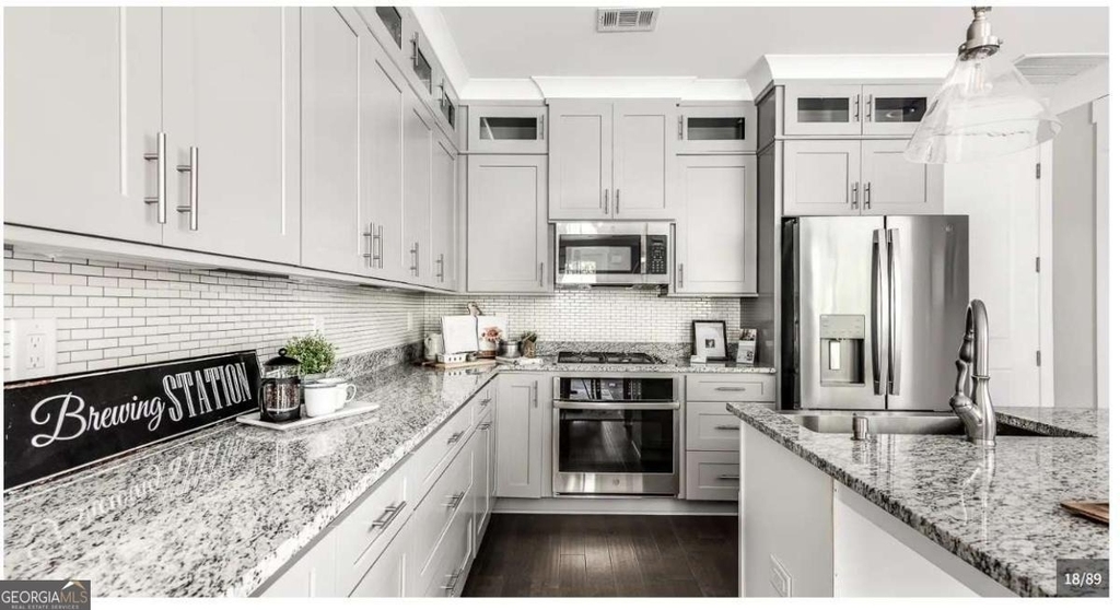 6076 Cushing Circle - Photo 11