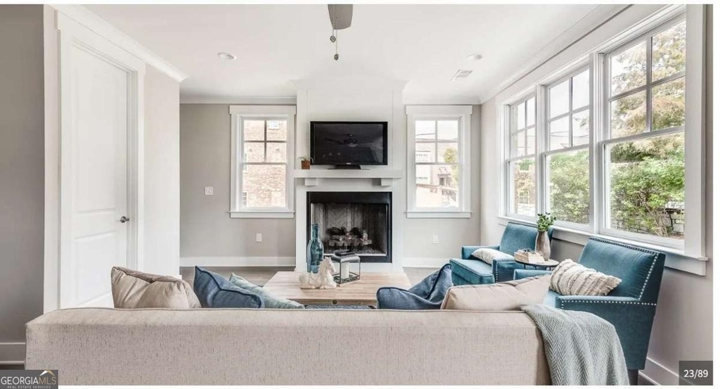 6076 Cushing Circle - Photo 5