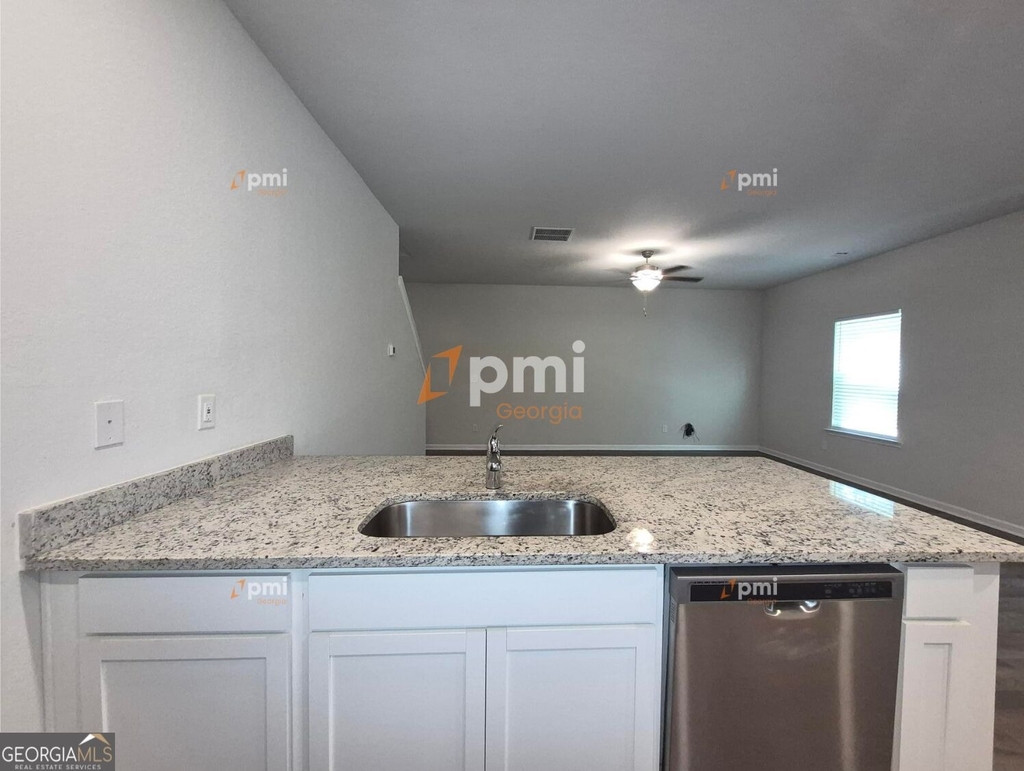 3338 Bridgewood Drive - Photo 1