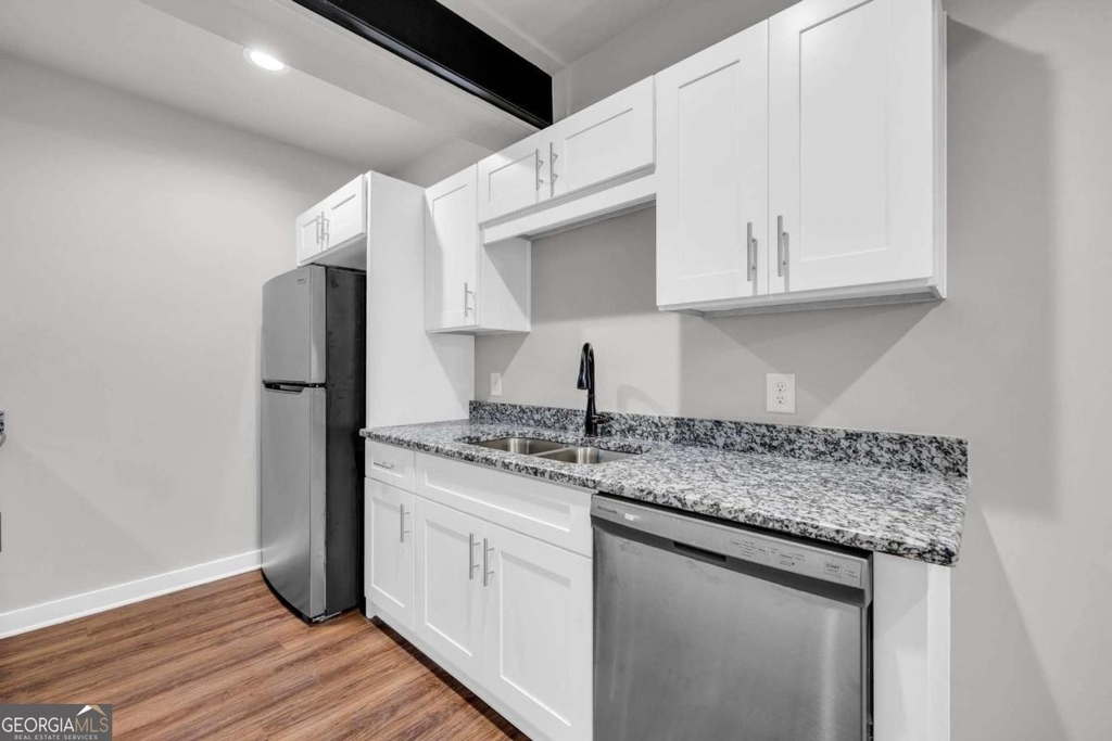 86 S Forest Avenue - Photo 5