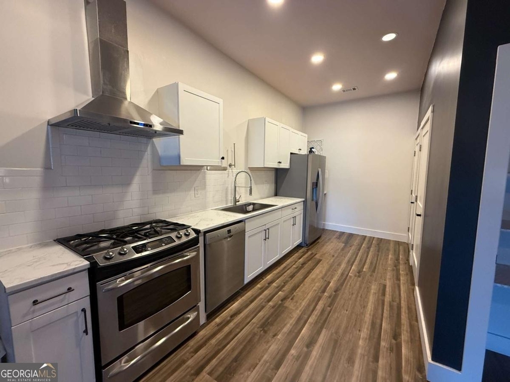 95 W Franklin Street - Photo 3