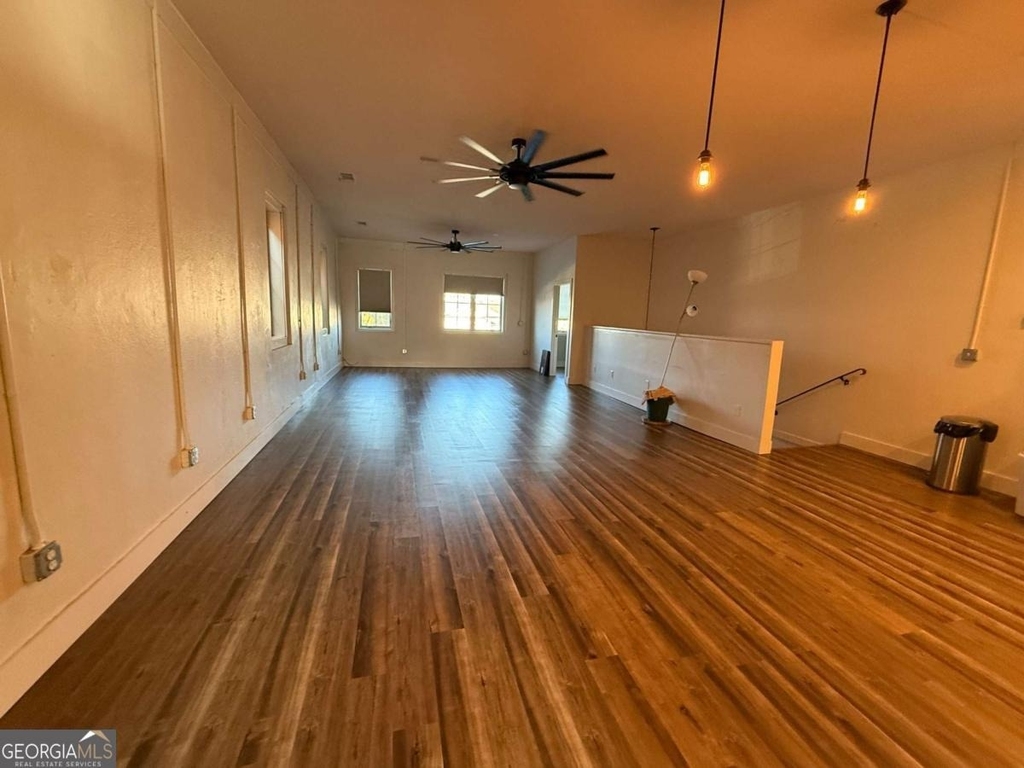 95 W Franklin Street - Photo 2