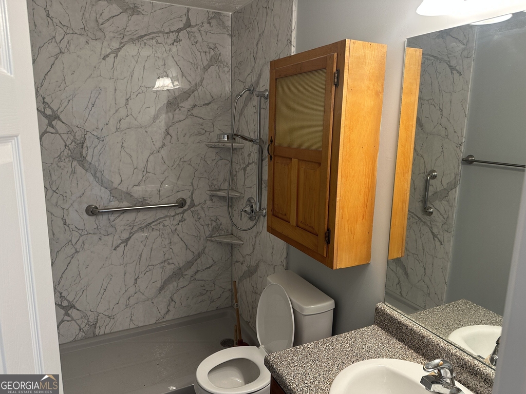 561 Highland Pointe Drive - Photo 4