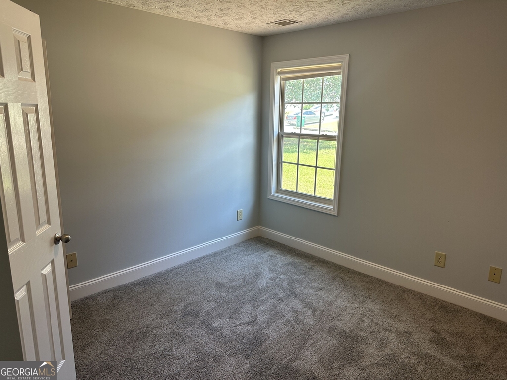 561 Highland Pointe Drive - Photo 7