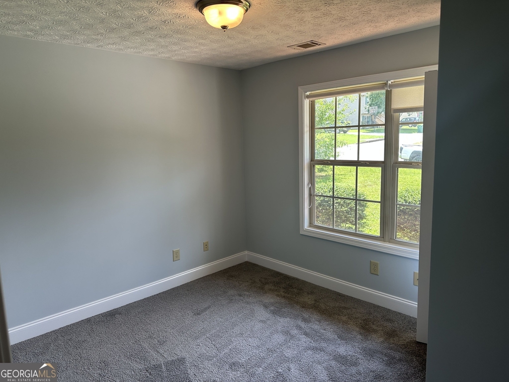 561 Highland Pointe Drive - Photo 5