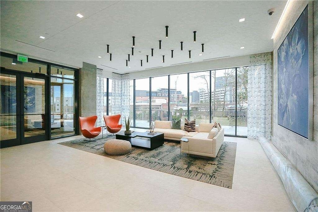 788 W Marietta Street - Photo 2