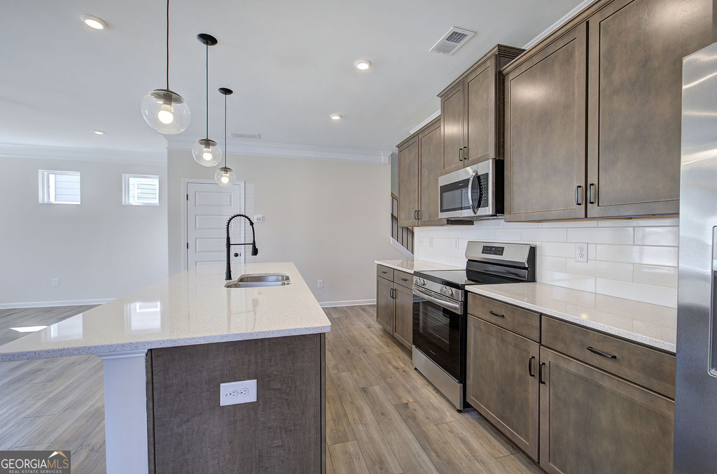 401 Perth Drive - Photo 9