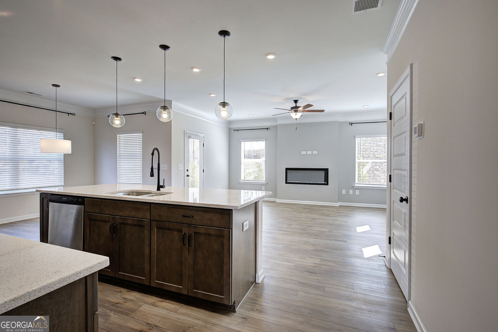 401 Perth Drive - Photo 2