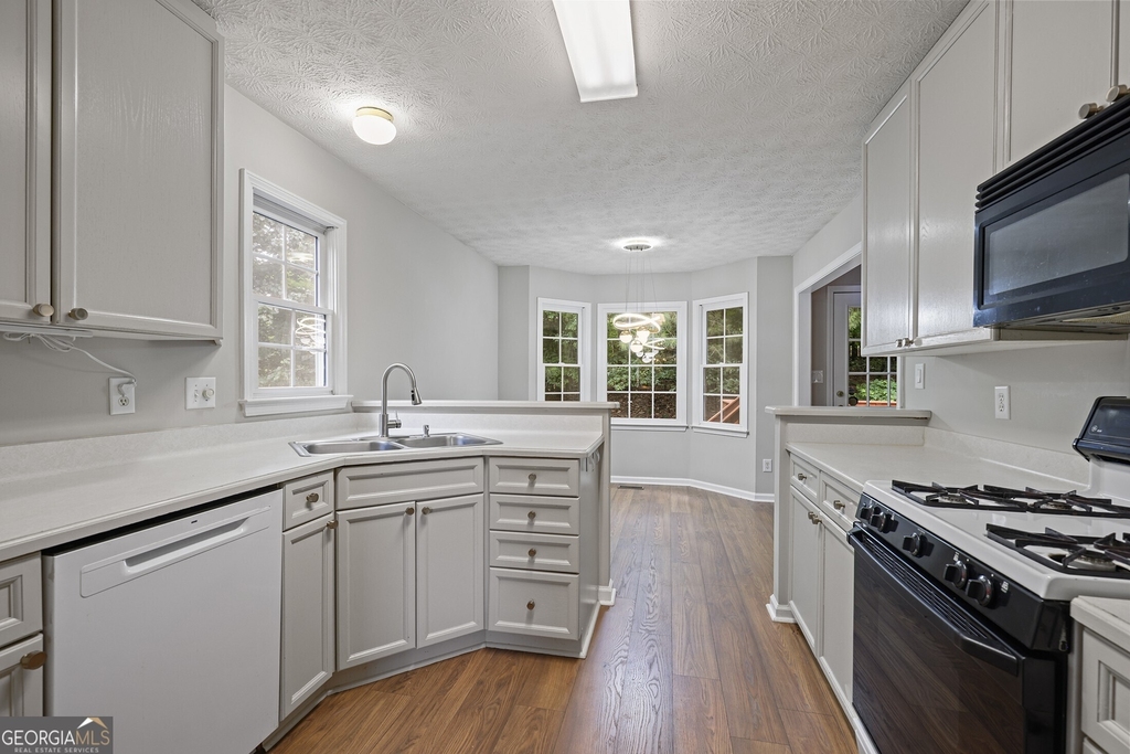 64 Evans Mill Court - Photo 10