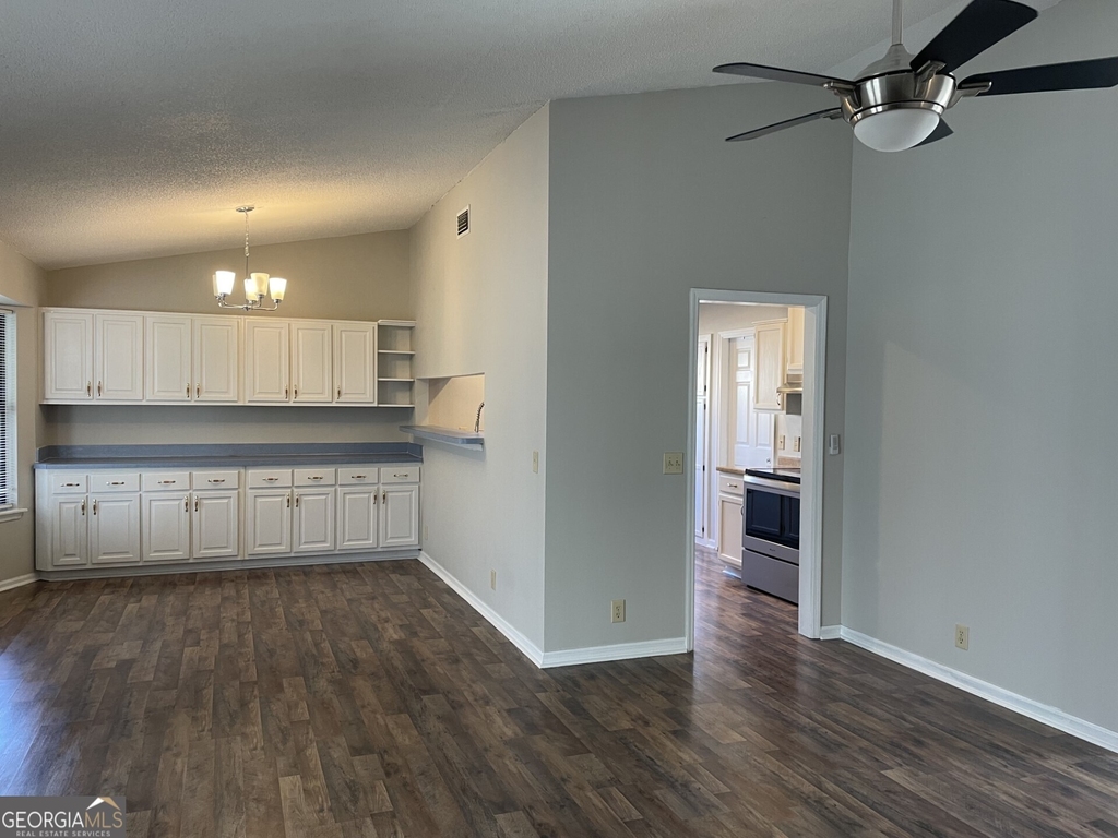 403 Fairfield Court - Photo 4