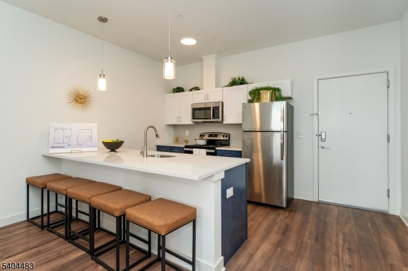 18 W Main St - Photo 2