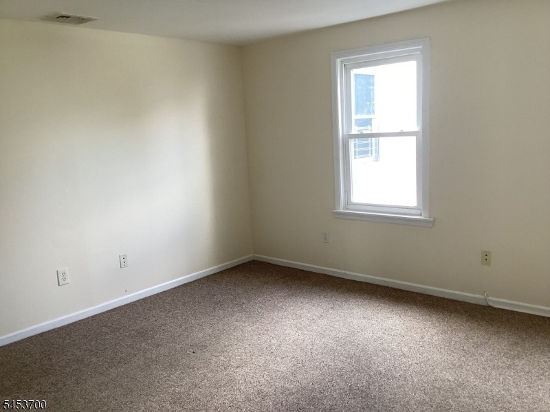 275 Wanaque Ave - Photo 4