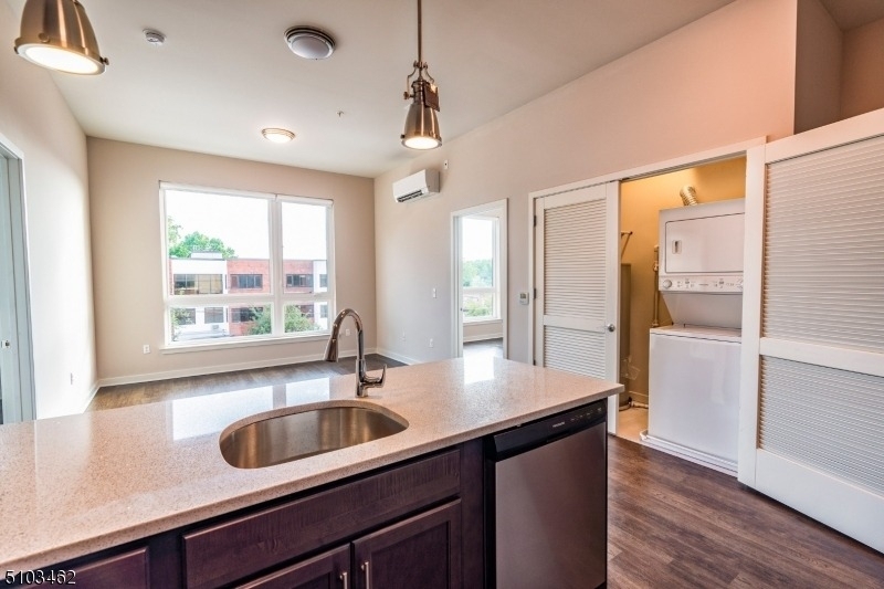 320 Valley St - Photo 7