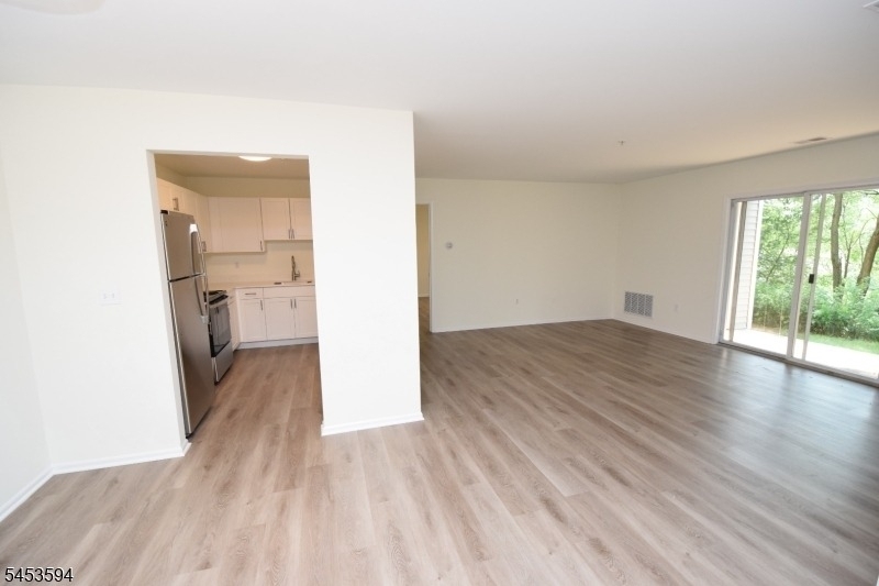 1311 King Ct - Photo 2