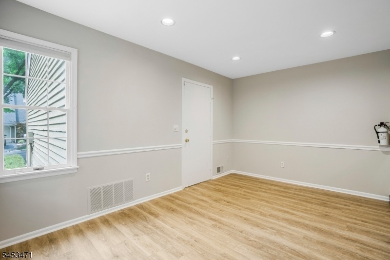 54 Eton Ct - Photo 1