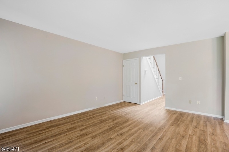 54 Eton Ct - Photo 13