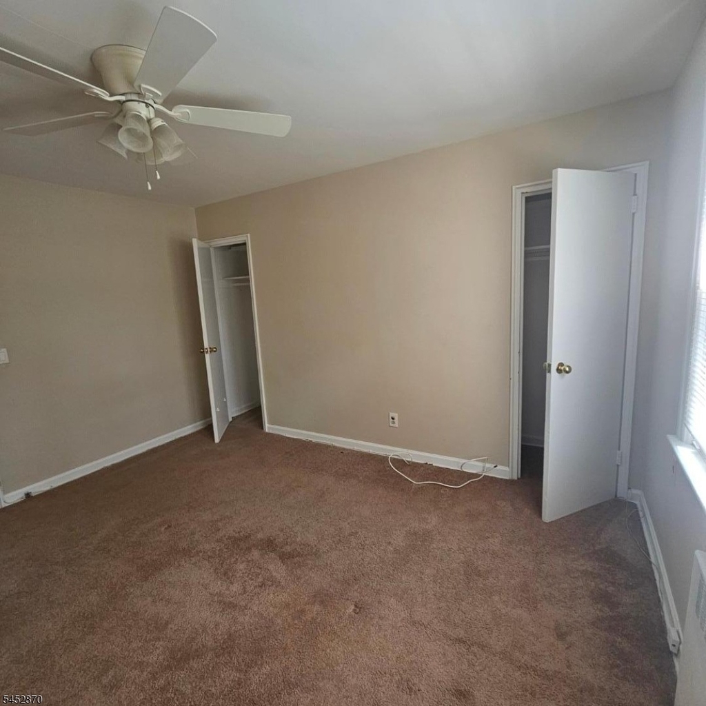390 Morris Ave - Photo 6