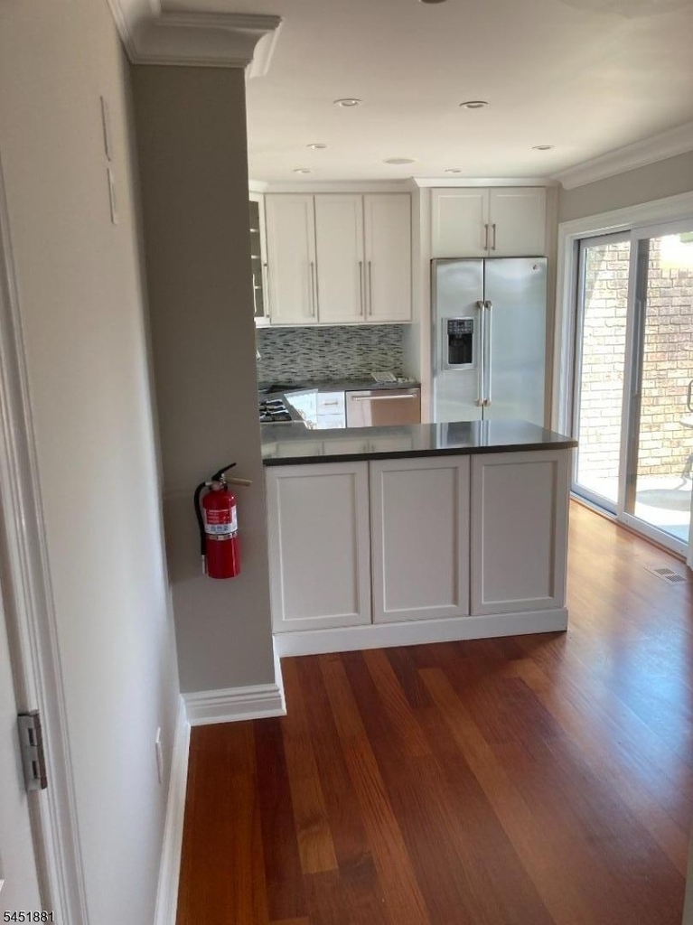 250 Ridgedale Ave - Photo 5