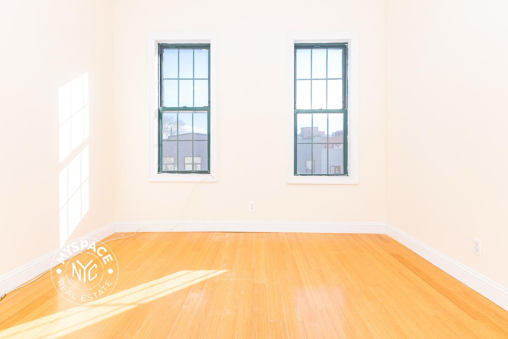 11 Locust Street - Photo 6